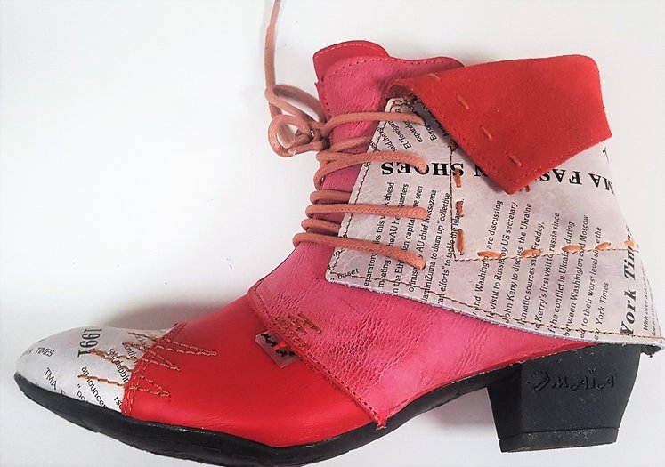 Myrjo schoenen halfhoge schoen veter rood met letterprint Myrjo