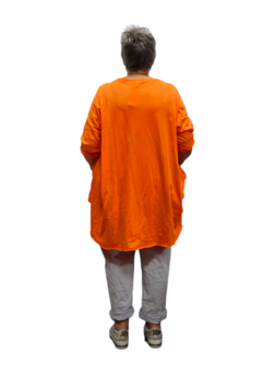 Leuke shirt gedeeltelijk tweelaags met openingen oranje