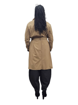 Lady&#039;s long coat beige travel