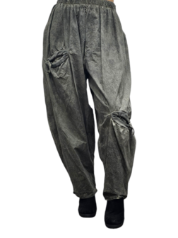 Aparte broek army met ronde sierzakjes stone washed