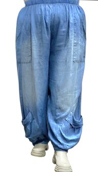 Denimbroek met leuke zakken- licht blauw stone washed