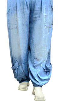 Denimbroek met leuke zakken- licht blauw stone washed