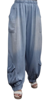 Denimbroek met leuke zakken- licht blauw stone washed