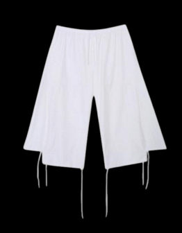 Broek-wit-asymmetrische zoom