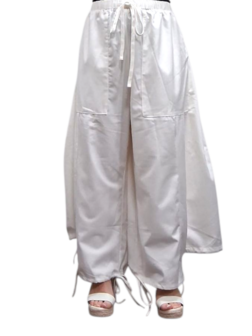 Broek-wit-asymmetrische zoom