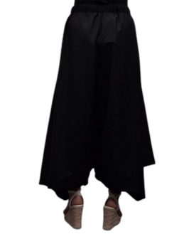 Ruime broek-zwart-asymmetrische zoom en strikkoord