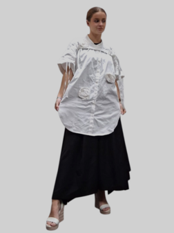Blouse-wit-met opgestikte bloemen