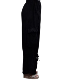 Wijde broek zwart met grote zakken100% cotton