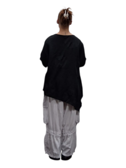 Shirt zwart  A-lijn asymmetrisch