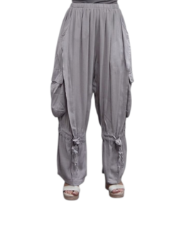 Wijde broek licht grijs met grote zakken100% cotton