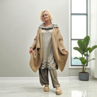 Openvallend grof gebreid beige