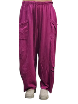 Wijde broek paars met leuke inknipsels 100% cotton
