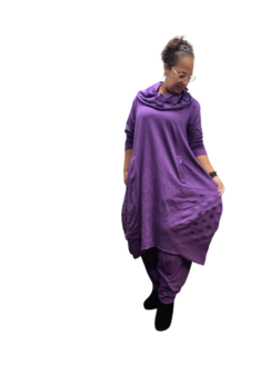 jurk purple met inknipsels en aparte kol