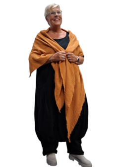 Omslagdoek grote sjaal oker mousseline stof