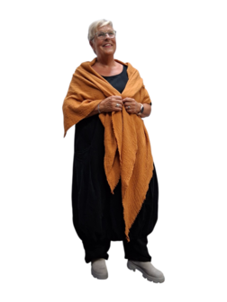 Omslagdoek grote sjaal oker mousseline stof