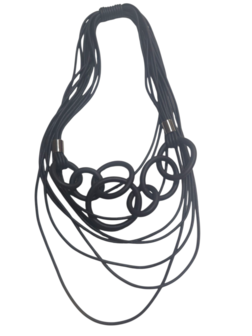 Rubberen ketting zwart met rondingen en banen