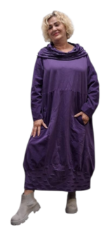 Jurk purple met sjaalkraag bestaande uit 2 soorten katoen