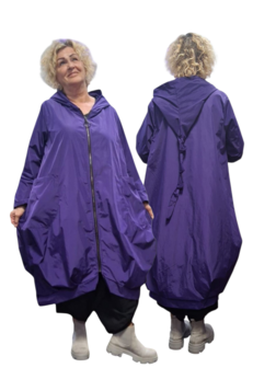 Lange tussenjas purple met lange puntmuts