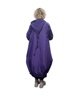 Lange tussenjas purple met lange puntmuts