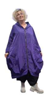 Lange tussenjas purple met lange puntmuts