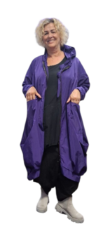 Lange tussenjas purple met lange puntmuts