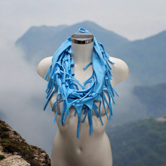 Sjaal licht blauw met franjes