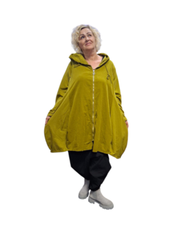 Vest/jas limegroen met capuchon bestaande uit 2 soorten katoen