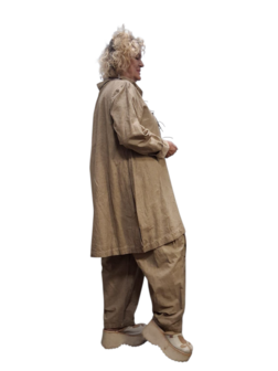 Tuniek zand stonewashed met ruime kolkraag