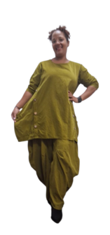 Leuke tuniek met knopen groen corduroy
