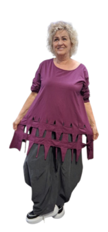 Tuniek aubergine met slierten en gaten