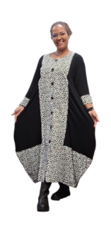 Soepel vallende jurk  lang vest in ballonvorm zwart /wit