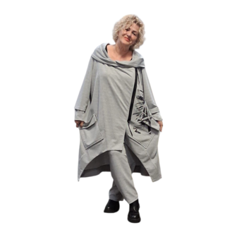 Ruime lange sweater met broek grijs
