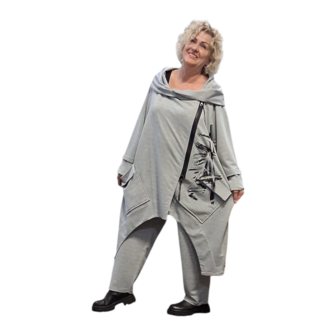 Ruime lange sweater met broek grijs