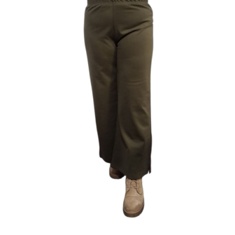 Basic broek groen in rechte vorm  groen