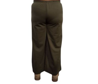 Basic broek groen in rechte vorm  groen