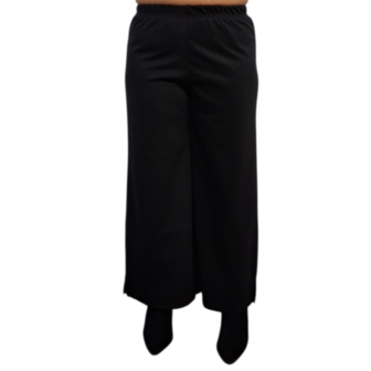 Basic broek zwart  in rechte vorm 7/8ste lengte