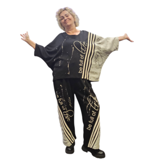 Tweedelig set zwart met beige print en details