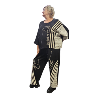Tweedelig set zwart met beige print en details