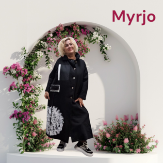 Warme mantel zwart met print