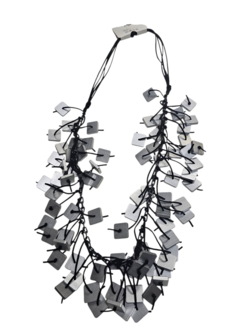 Lange fantasie ketting zilveren vierkantjes