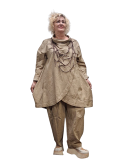 Tuniek zand stonewashed met ruime kolkraag