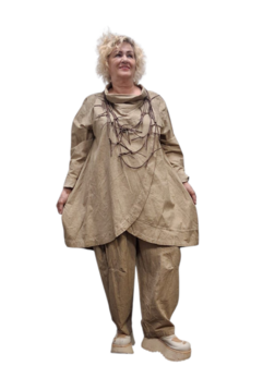 Tuniek zand stonewashed met ruime kolkraag