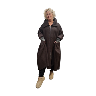 Warme wollige winterjas bruin