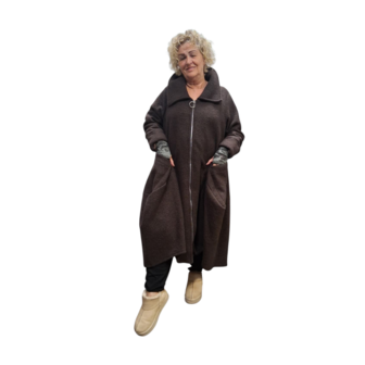 Warme wollige winterjas bruin