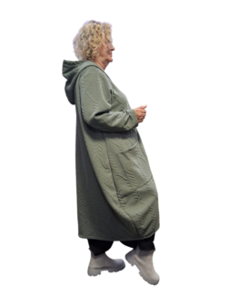 Lange tussen ballonjas groen