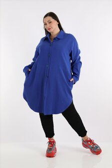 Blouse-jas Rinna blauw, in afgeronde vorm 