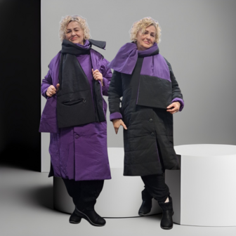 Mantel aan 2 kanten te dragen zwart of paars 3delig