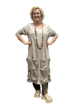 Jurk-taupe-met ophaaltjes