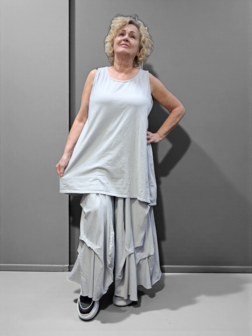  Topje mouwloos licht grijs