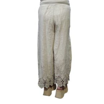 Wijde broek zand met kanten zoom 100% linnen 